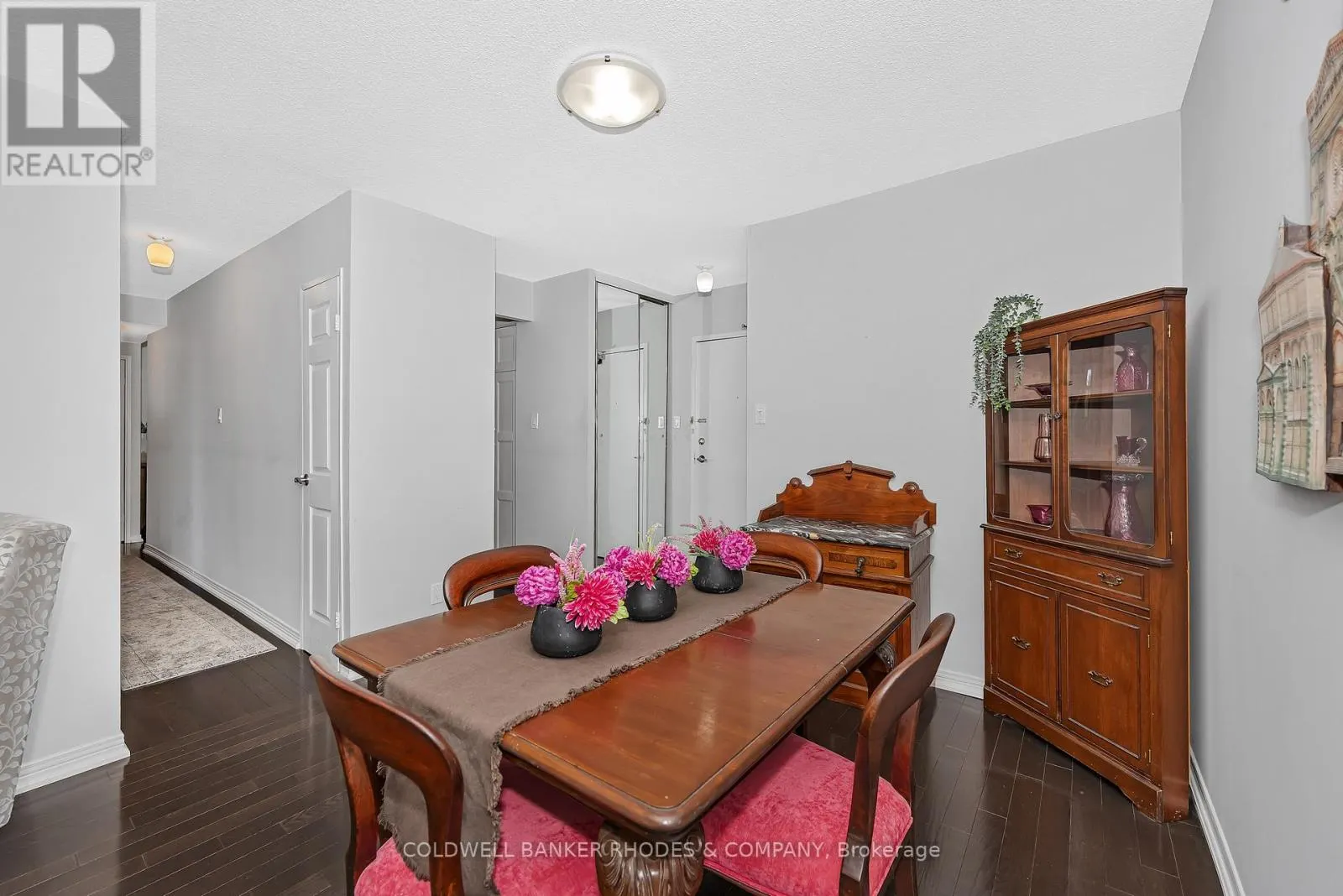 402 - 60 MCLEOD STREET