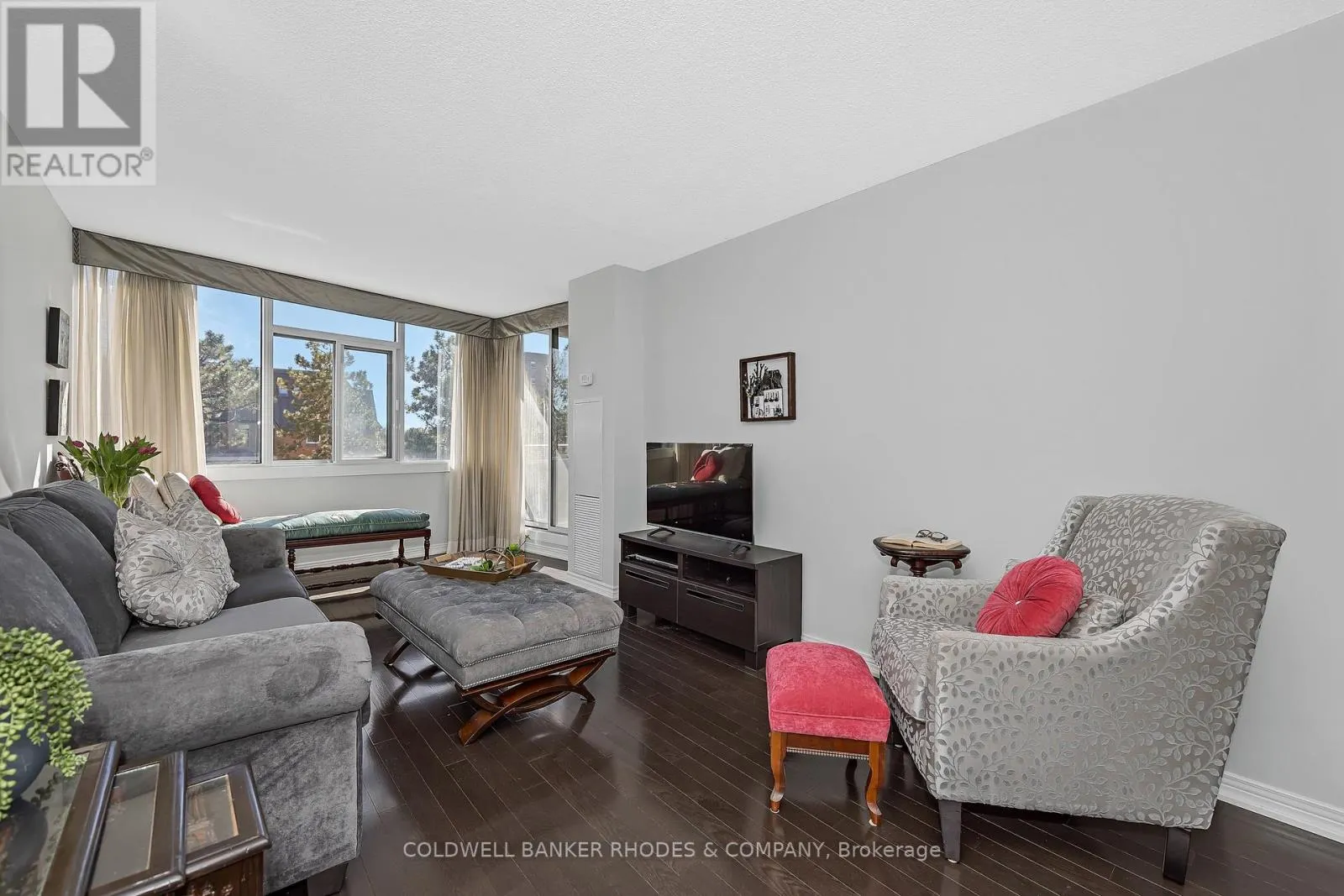 402 - 60 MCLEOD STREET