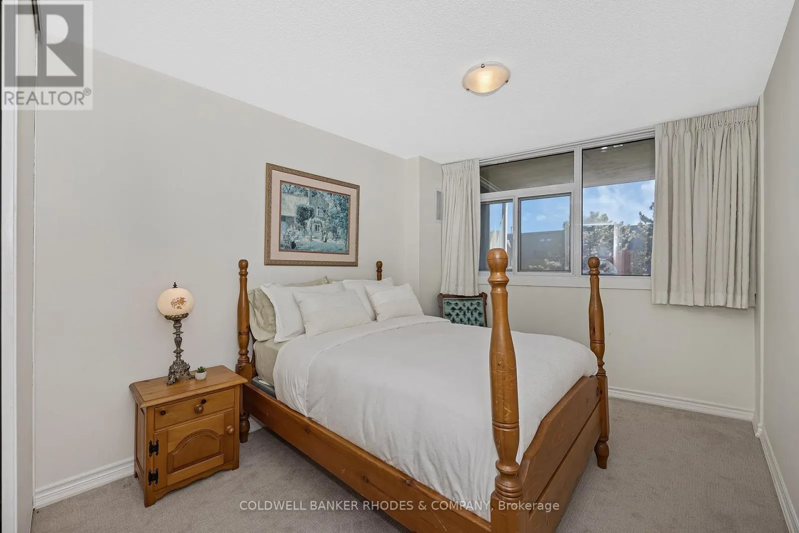 402 - 60 MCLEOD STREET