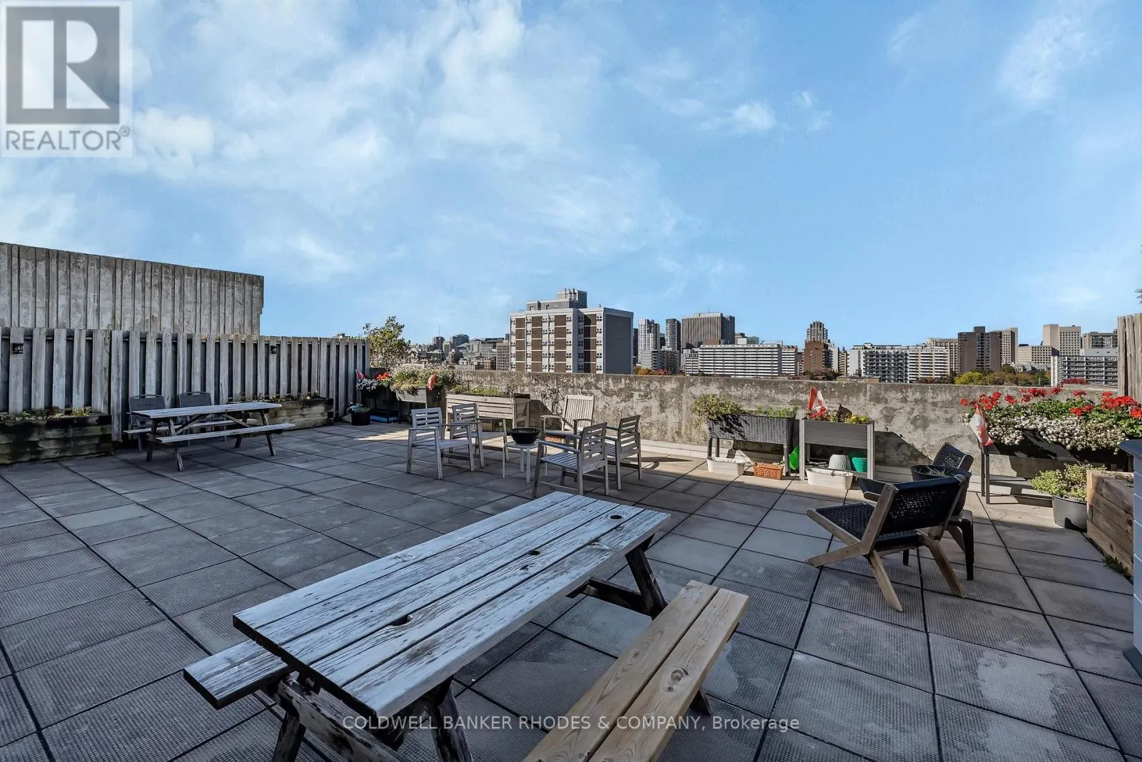 402 - 60 MCLEOD STREET