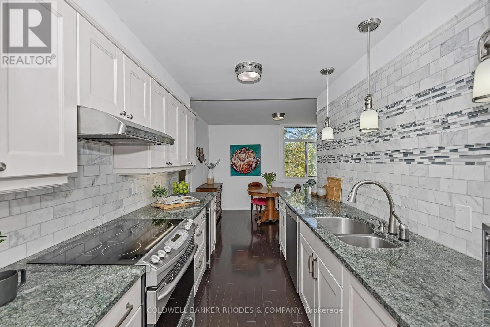 402 - 60 MCLEOD STREET