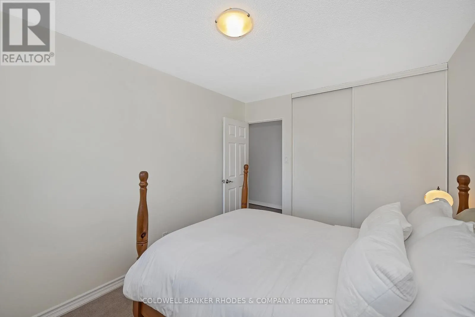 402 - 60 MCLEOD STREET