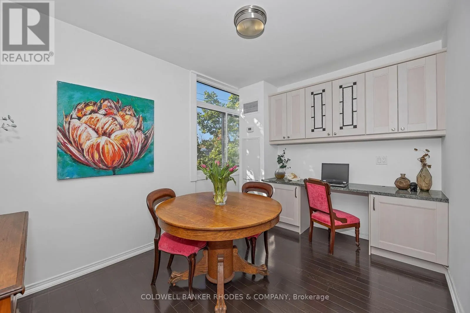 402 - 60 MCLEOD STREET