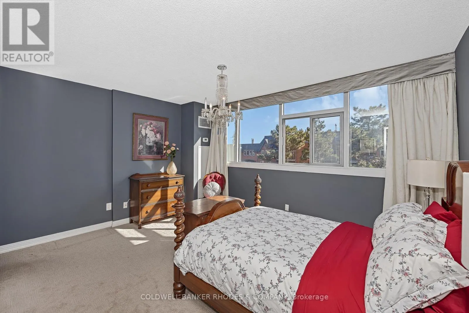 402 - 60 MCLEOD STREET