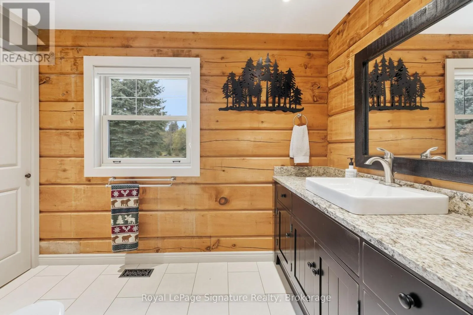 133 OLD LAKESHORE ROAD