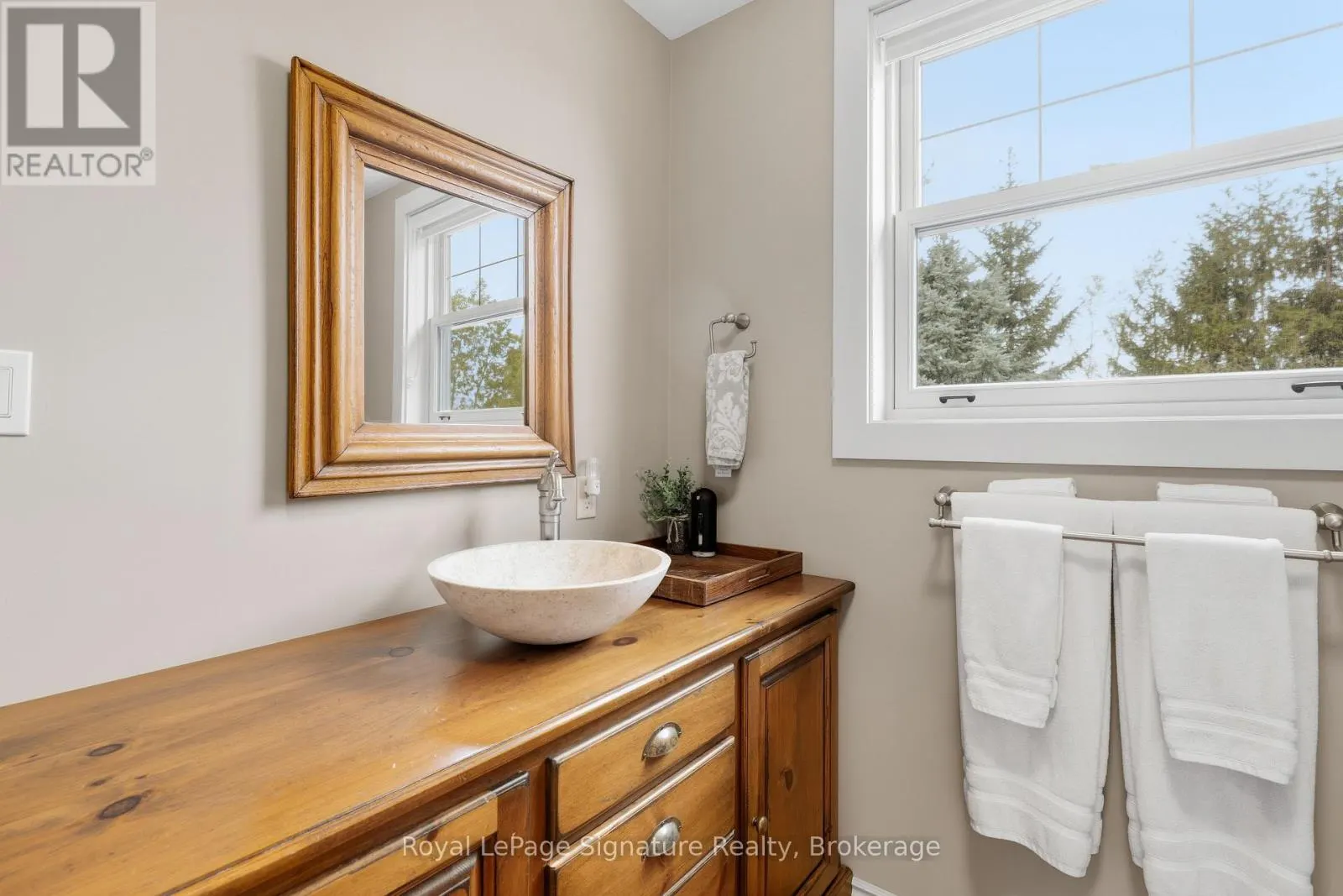 133 OLD LAKESHORE ROAD