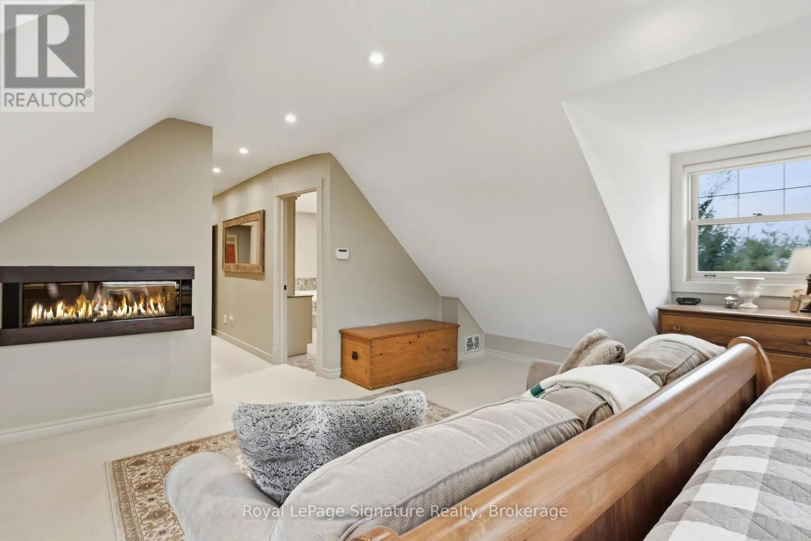 133 OLD LAKESHORE ROAD