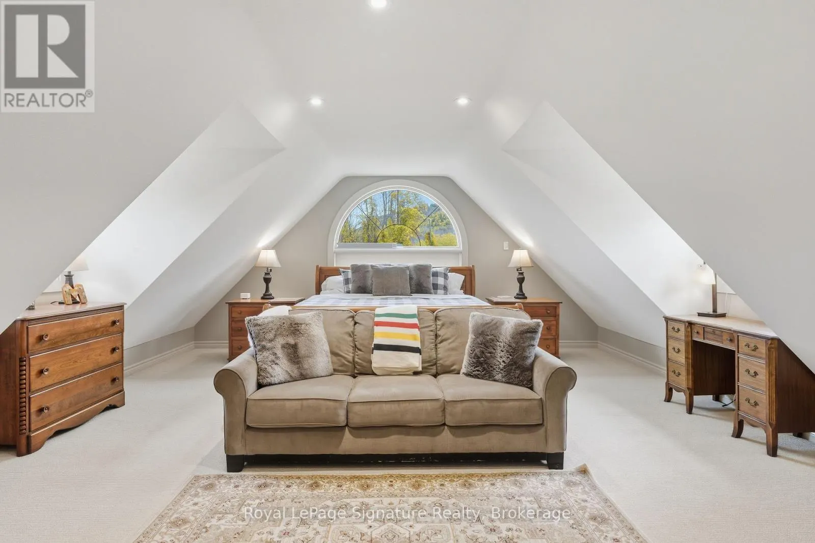 133 OLD LAKESHORE ROAD