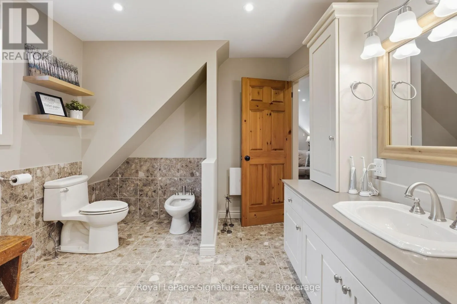 133 OLD LAKESHORE ROAD