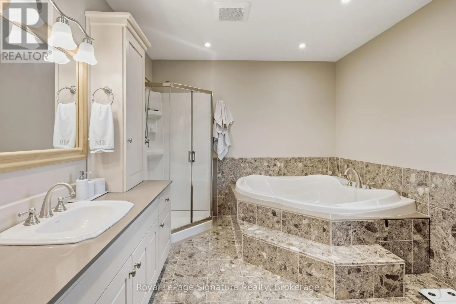 133 OLD LAKESHORE ROAD