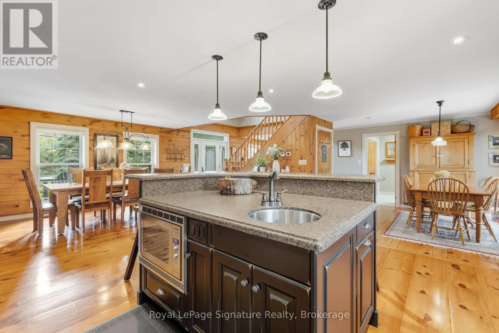 133 OLD LAKESHORE ROAD