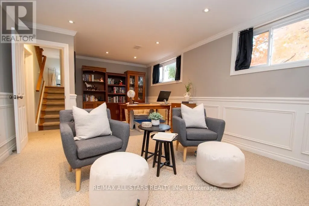 112 ADELAIDE STREET N