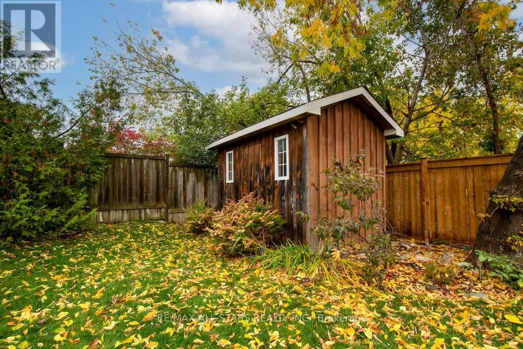 112 ADELAIDE STREET N