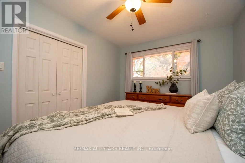 112 ADELAIDE STREET N