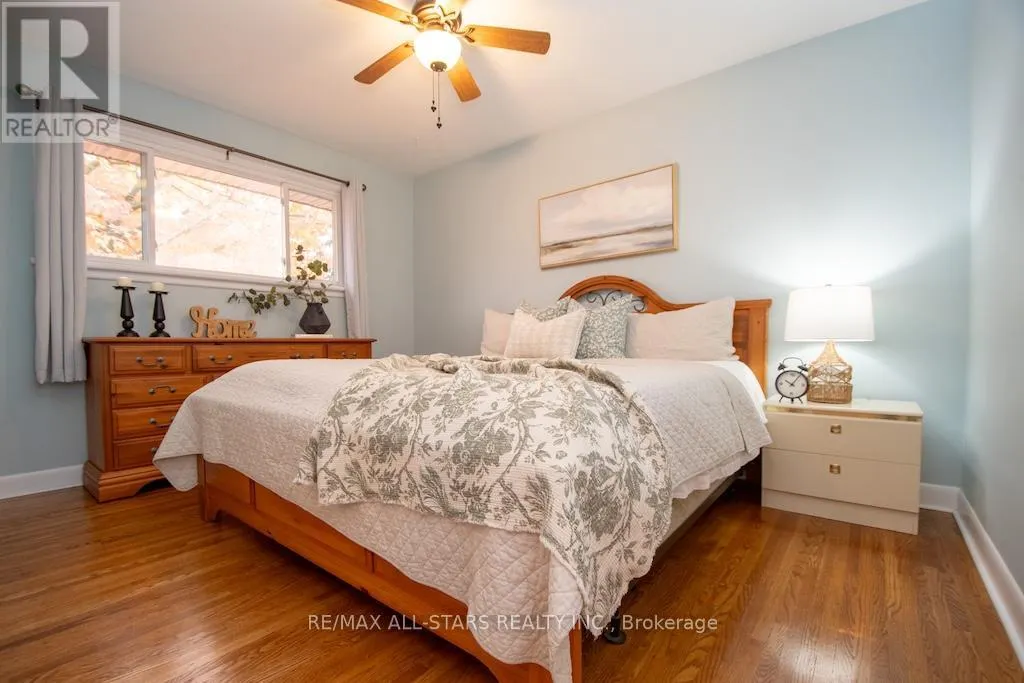 112 ADELAIDE STREET N