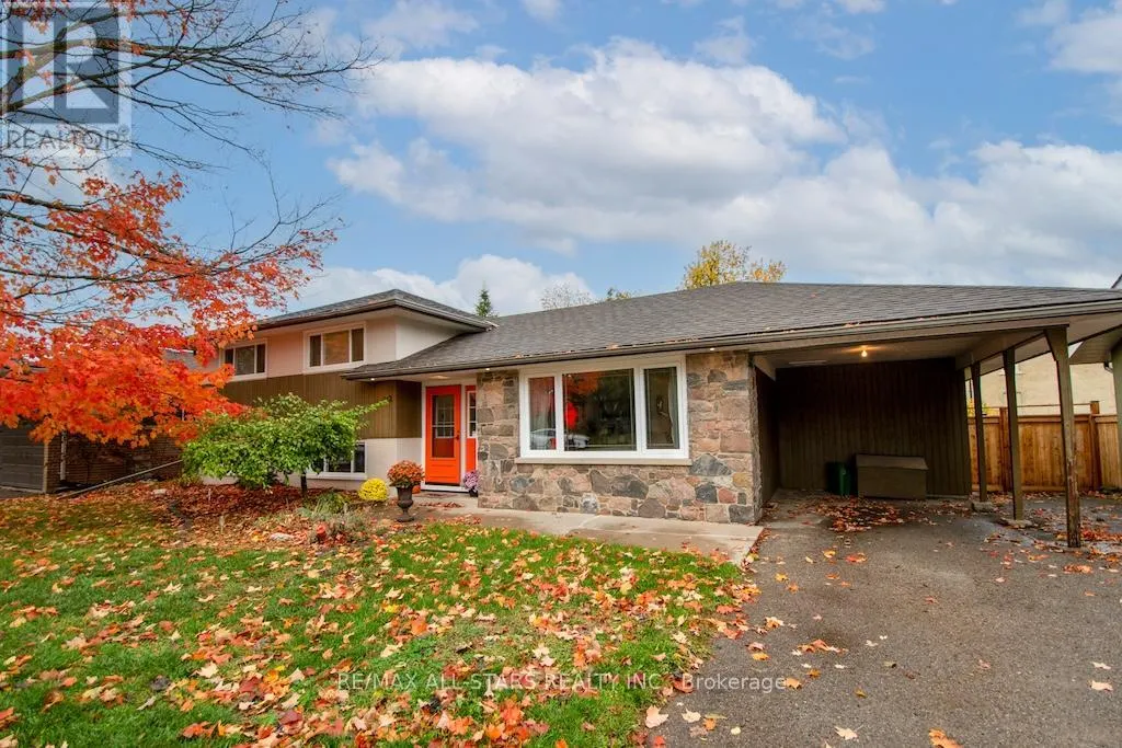 112 ADELAIDE STREET N