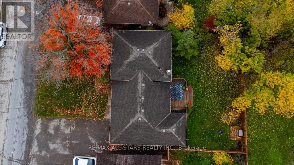 112 ADELAIDE STREET N