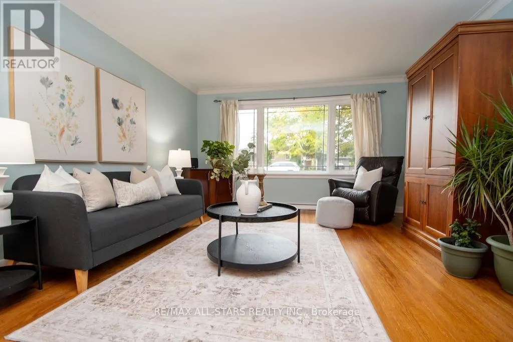 112 ADELAIDE STREET N