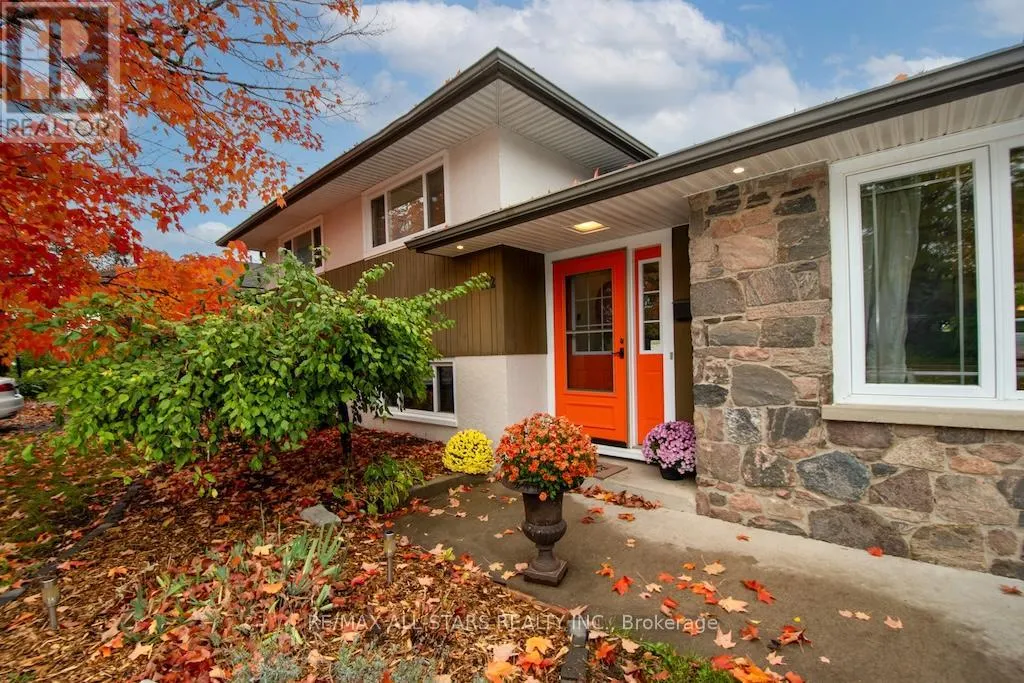 112 ADELAIDE STREET N