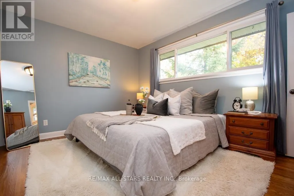 112 ADELAIDE STREET N