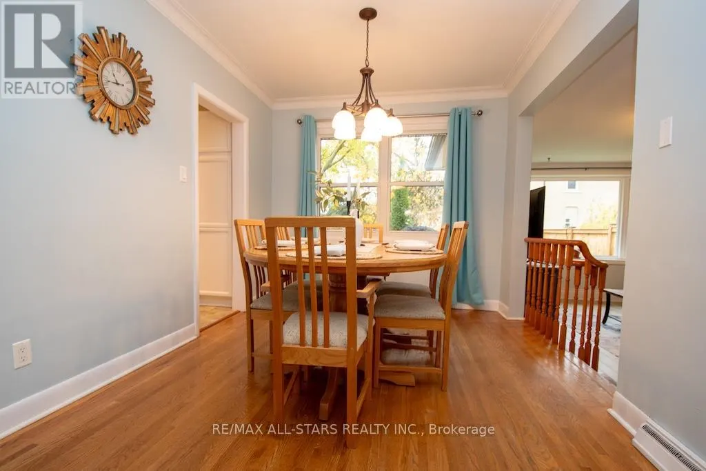 112 ADELAIDE STREET N