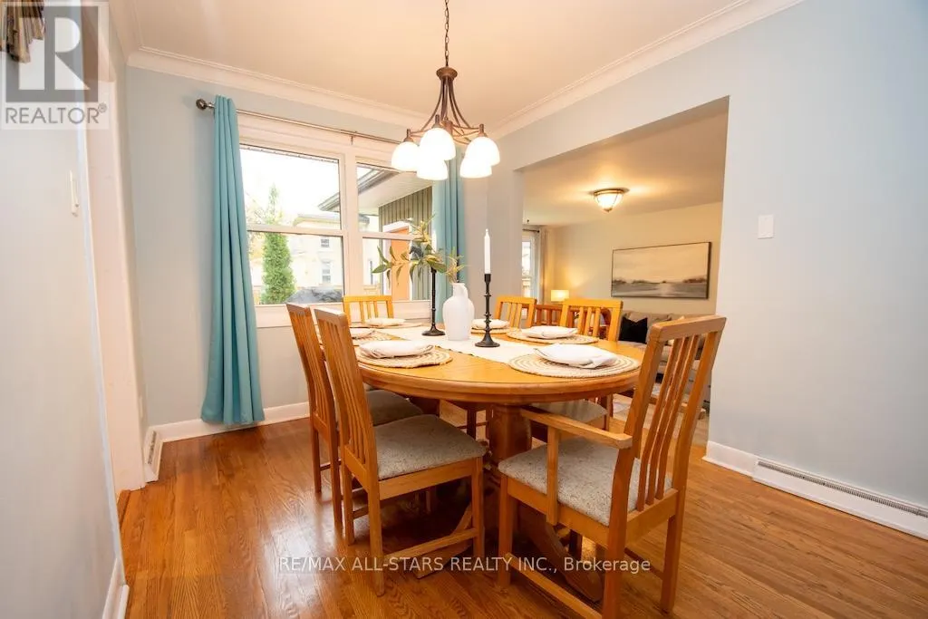 112 ADELAIDE STREET N