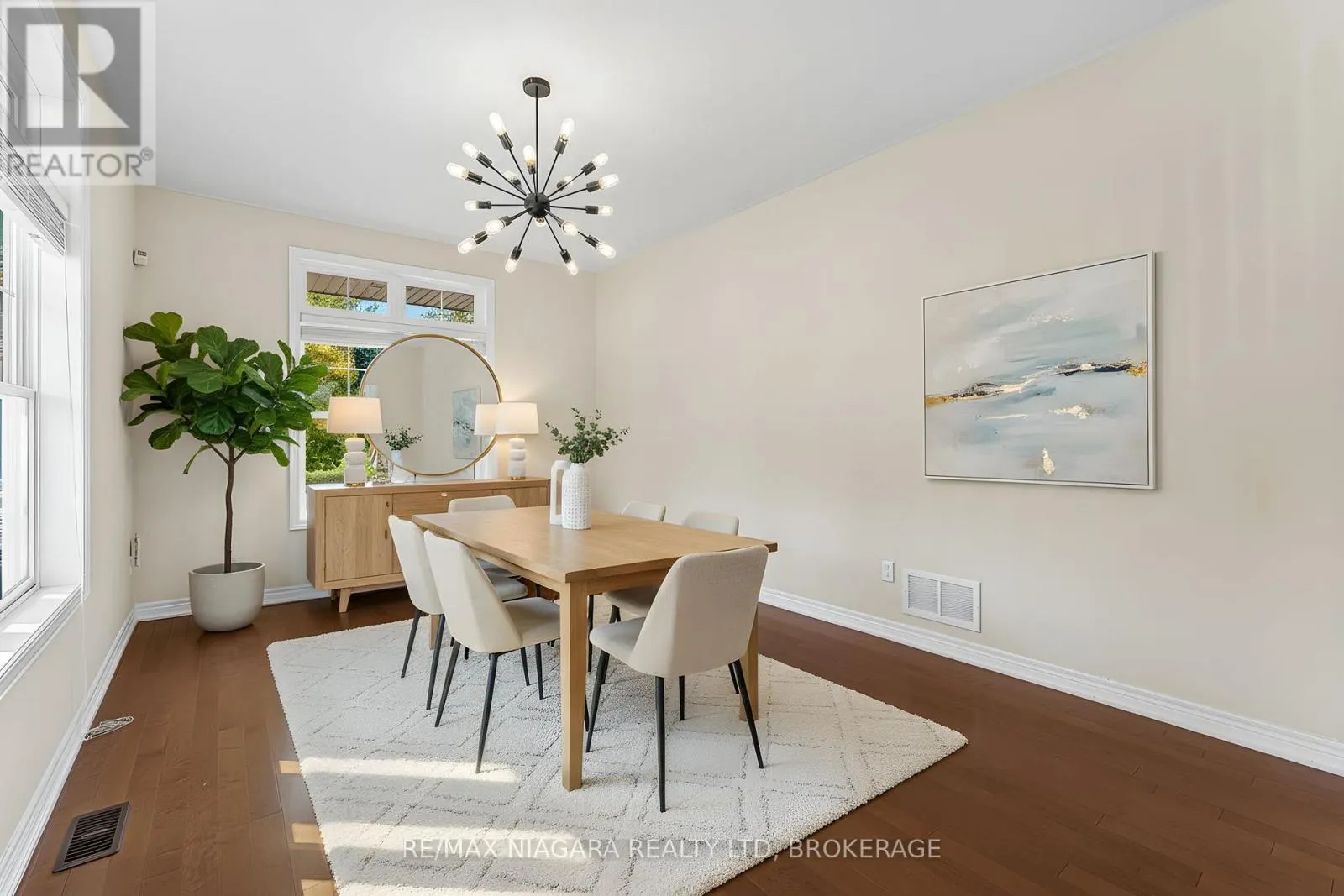 750 LAKESHORE ROAD