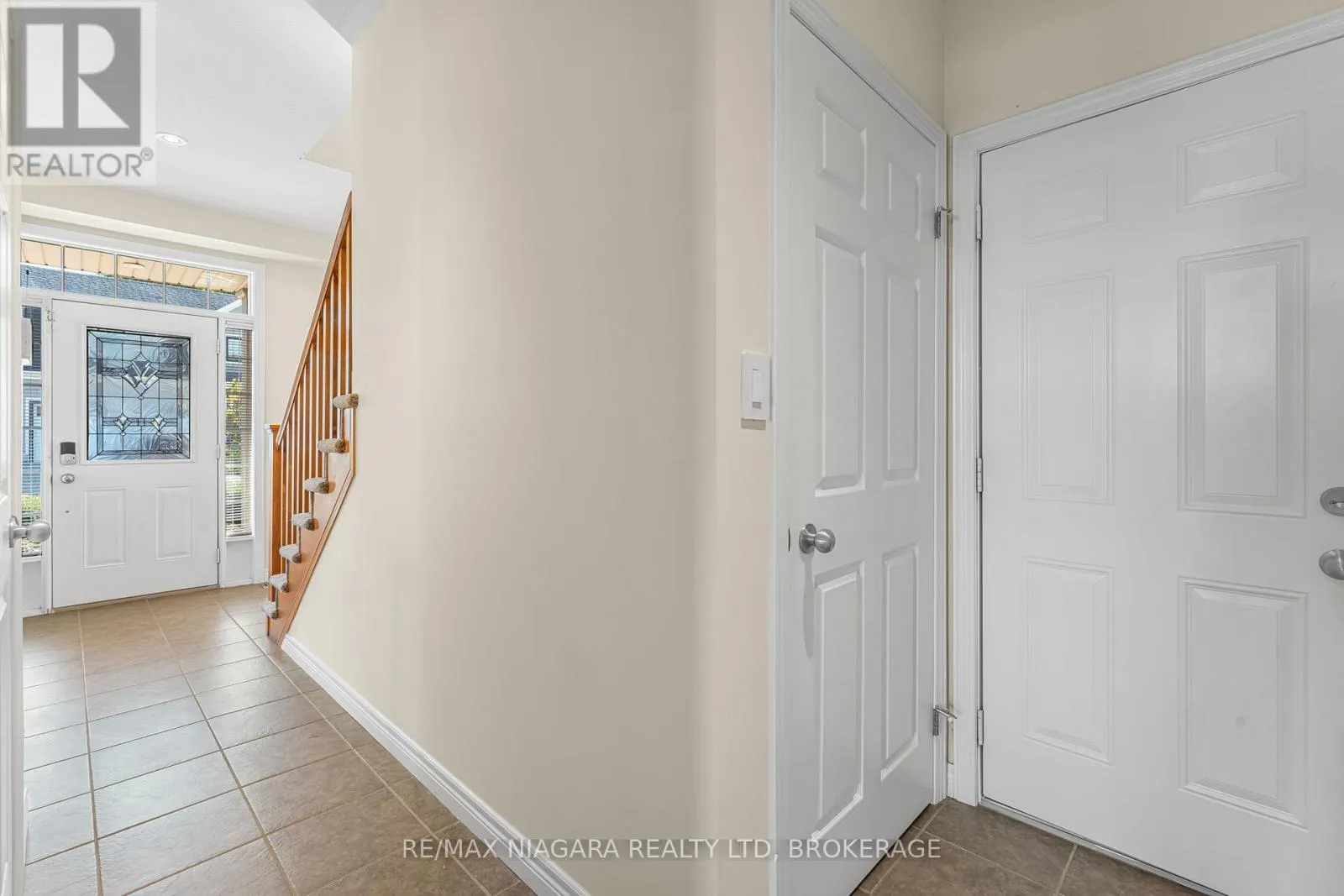 750 LAKESHORE ROAD