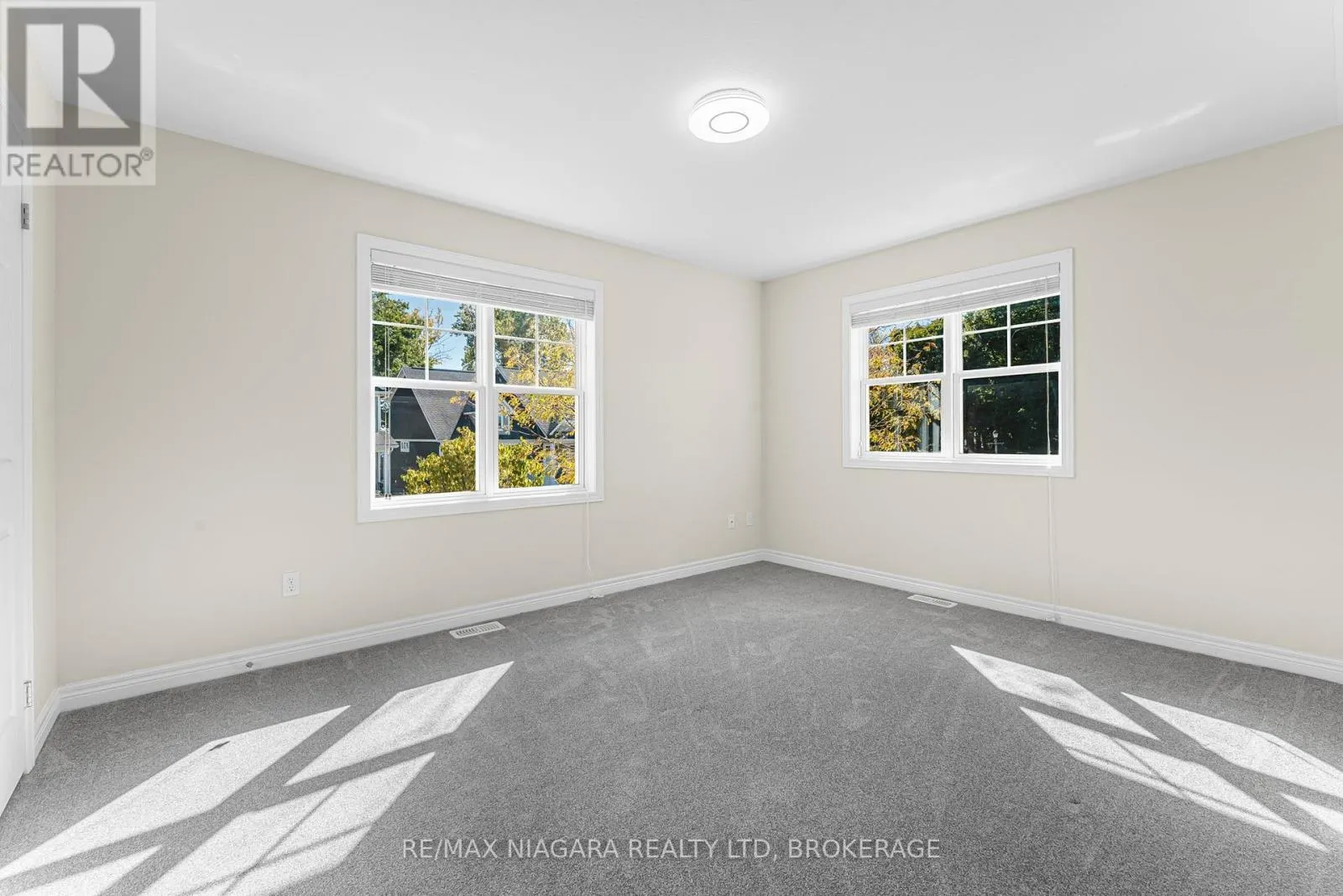 750 LAKESHORE ROAD