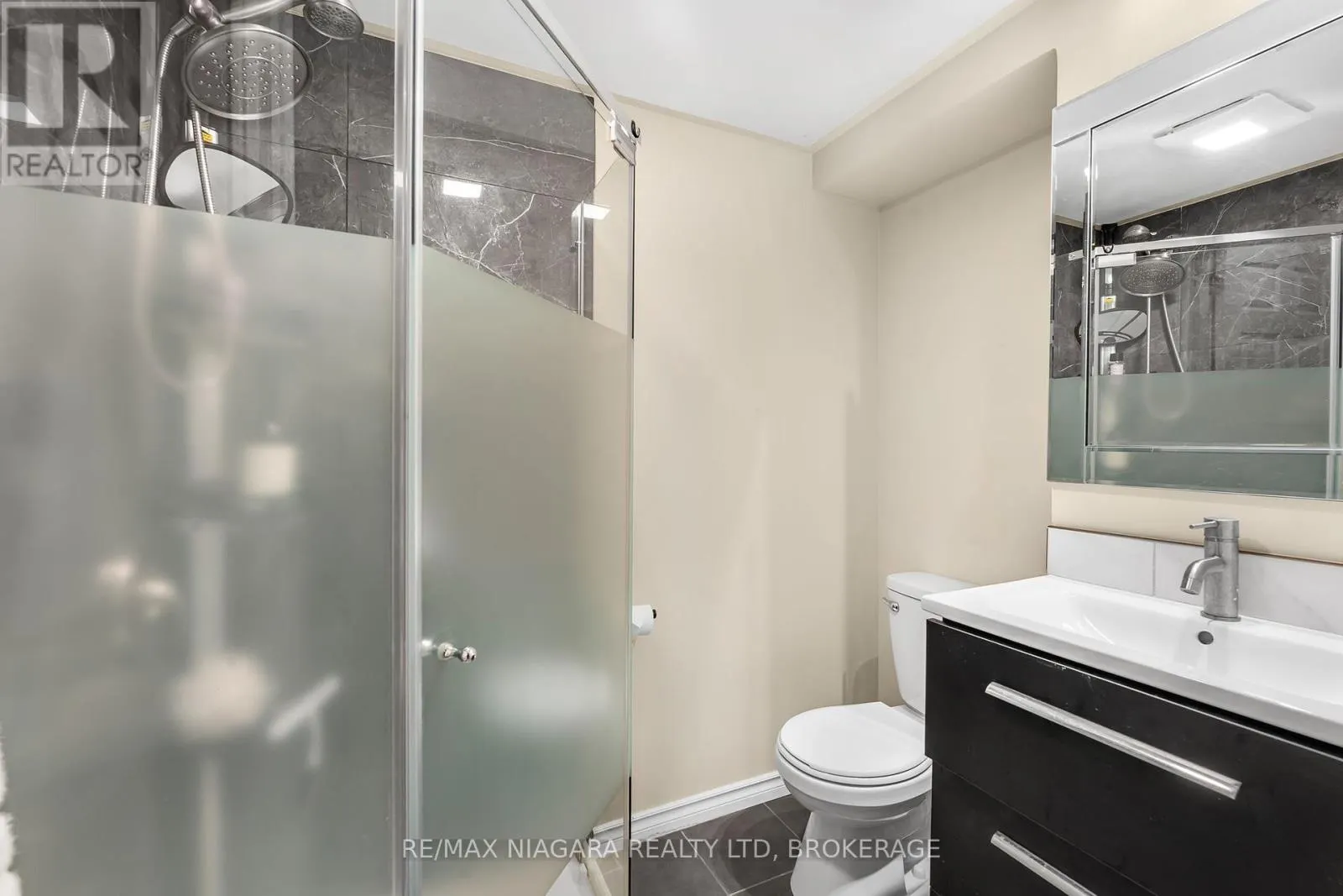 750 LAKESHORE ROAD