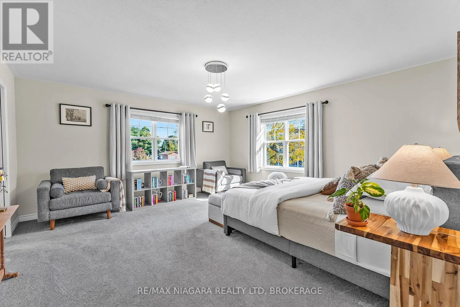 750 LAKESHORE ROAD