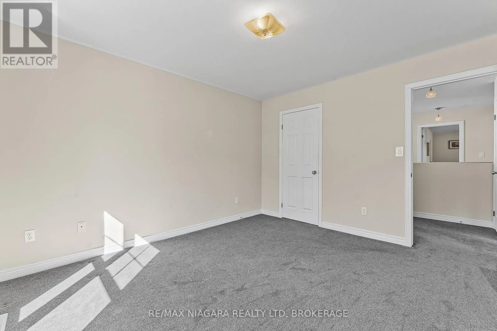750 LAKESHORE ROAD