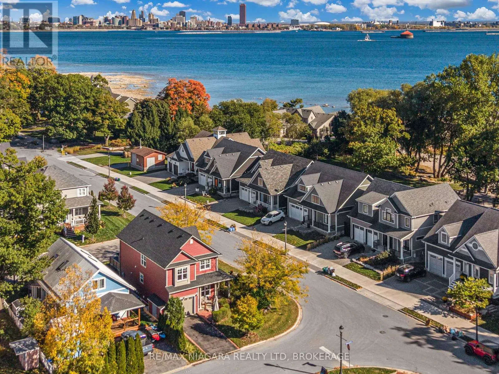750 LAKESHORE ROAD