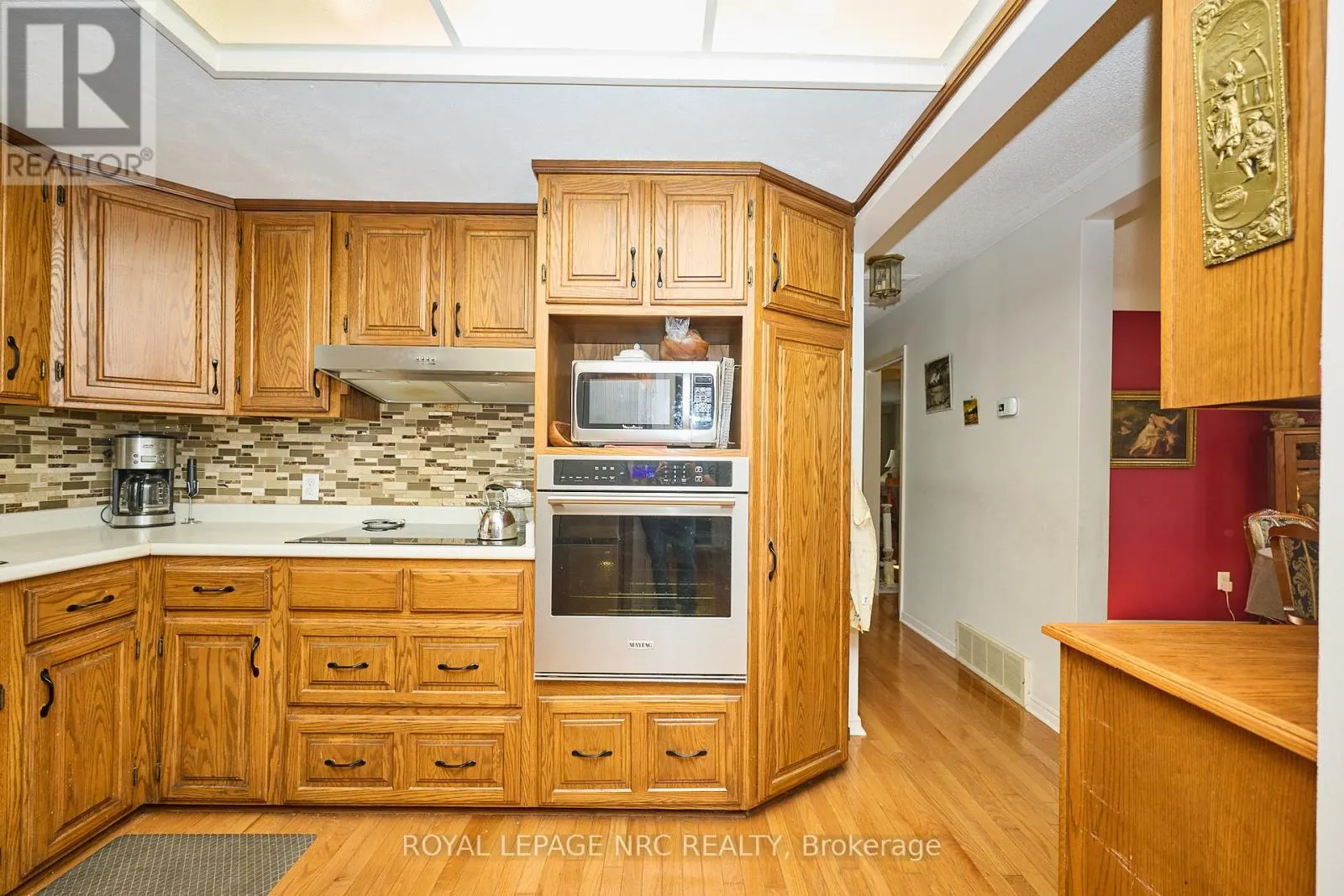 7 HALLCREST AVENUE