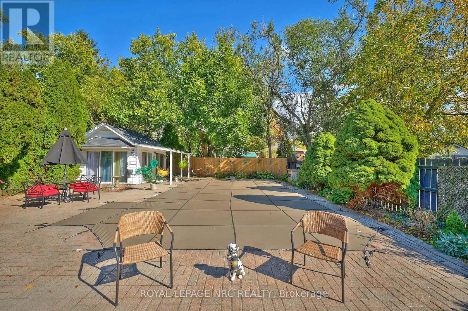 7 HALLCREST AVENUE