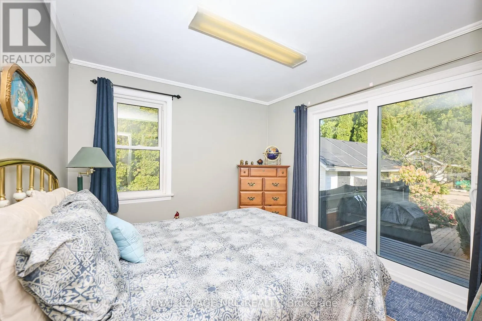 7 HALLCREST AVENUE