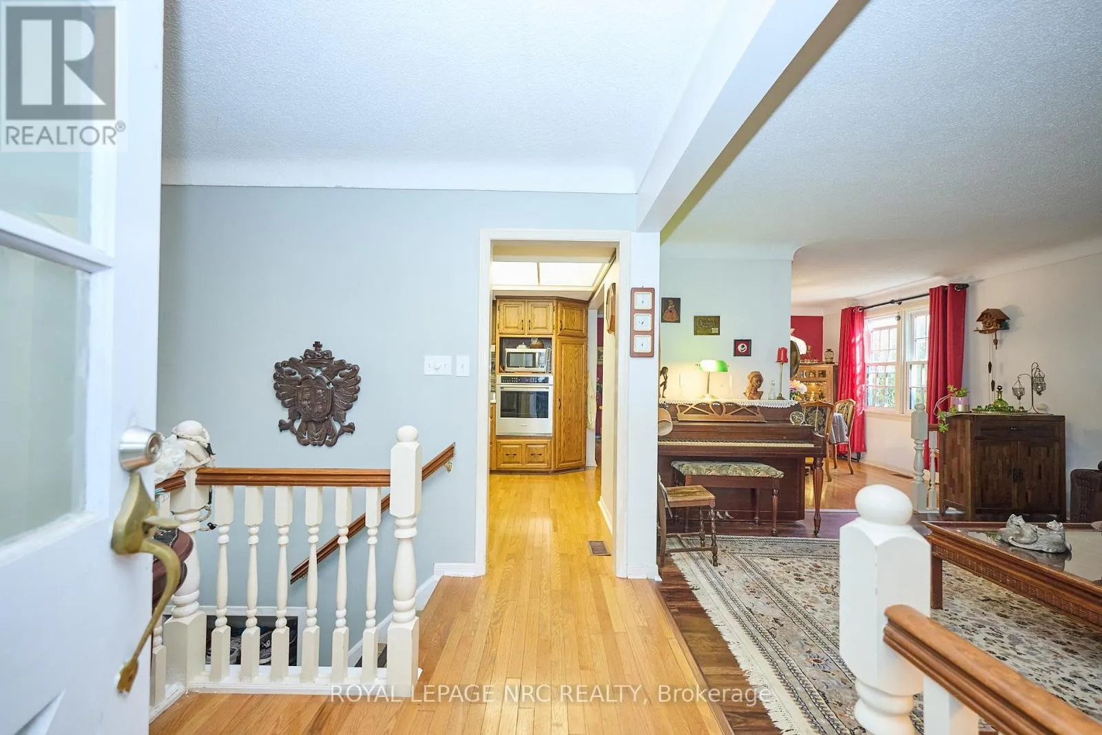7 HALLCREST AVENUE