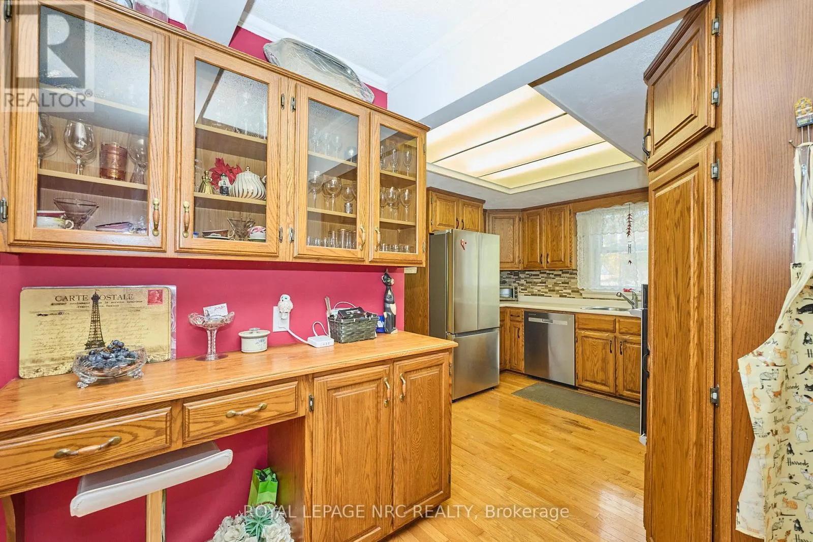 7 HALLCREST AVENUE