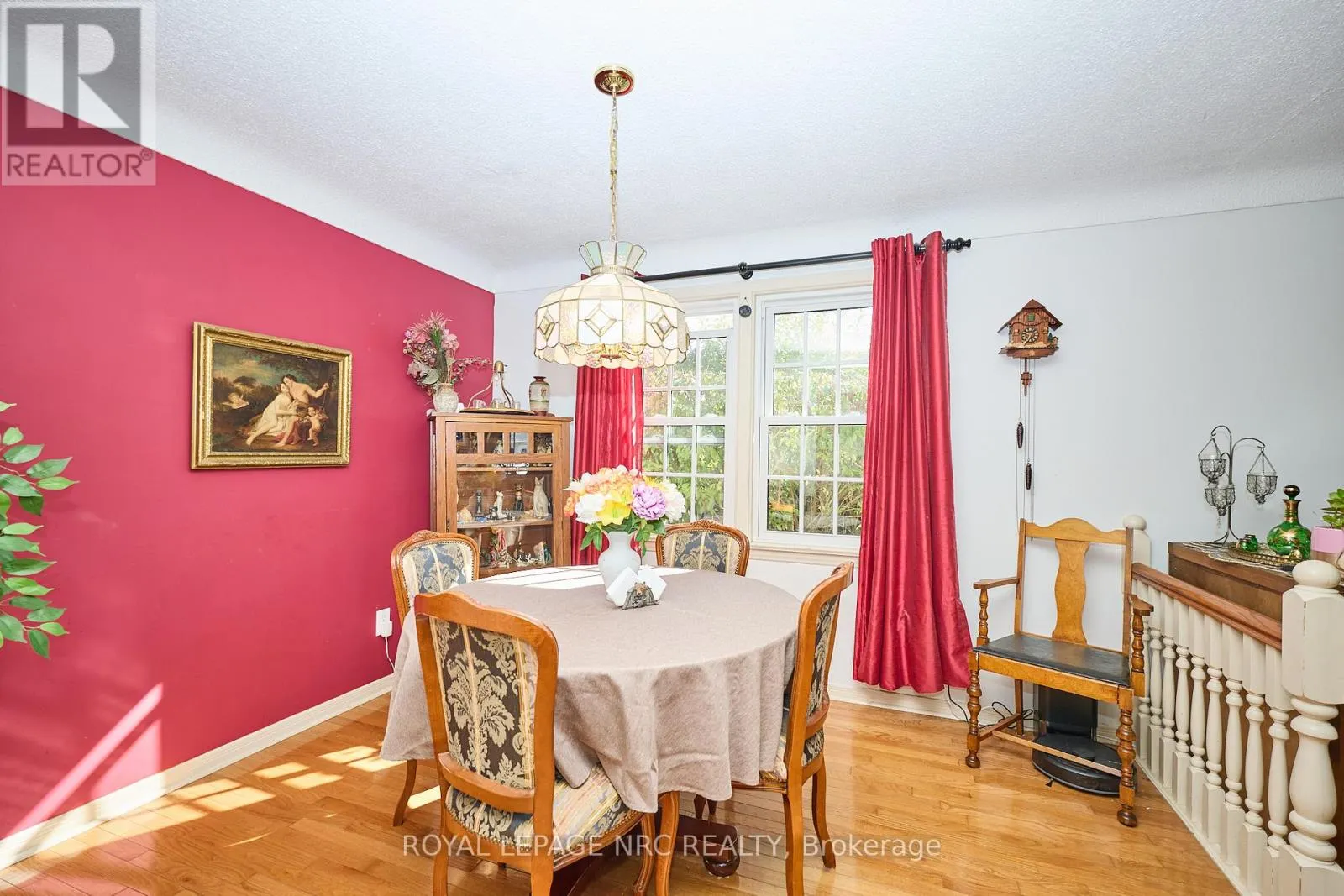 7 HALLCREST AVENUE