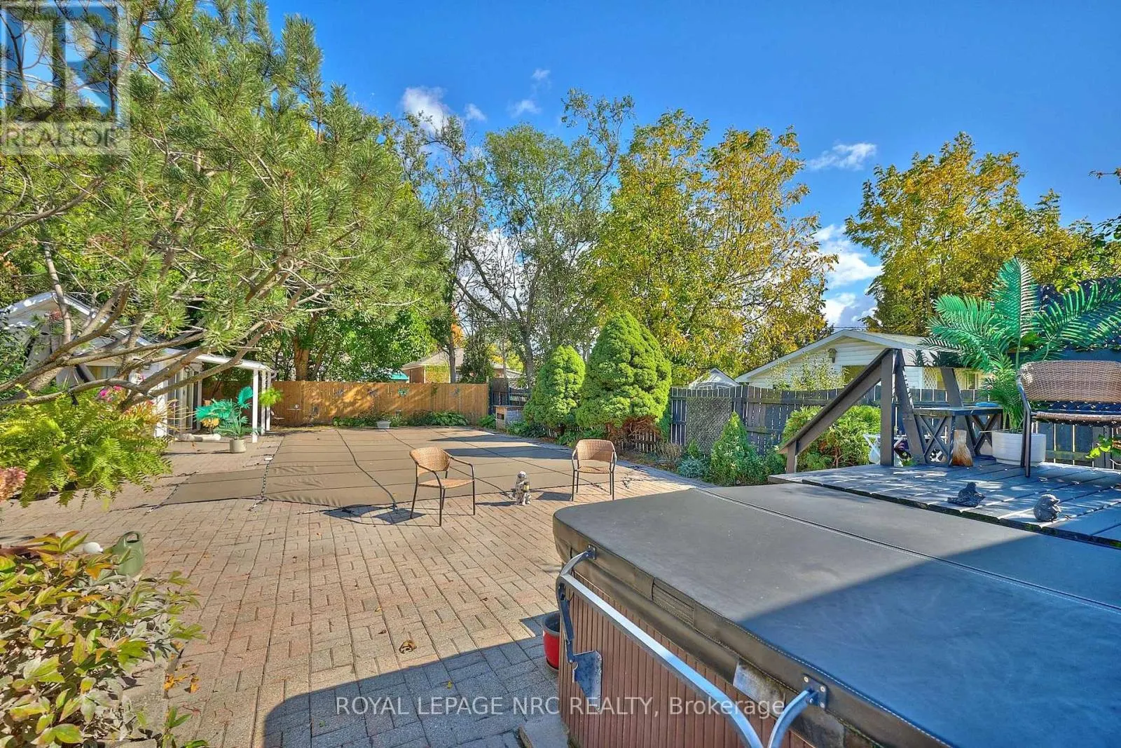 7 HALLCREST AVENUE