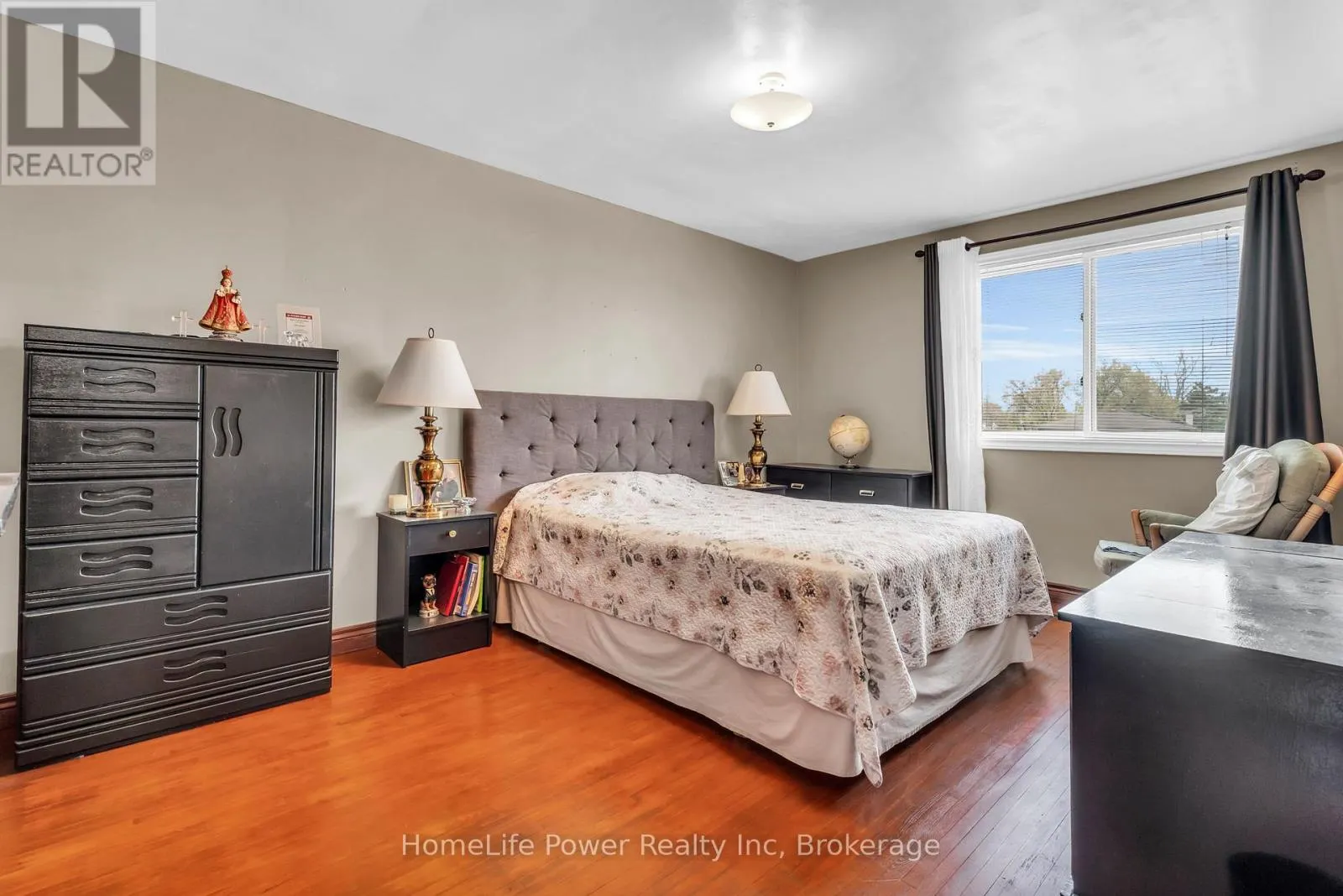 6 LECKIE AVENUE