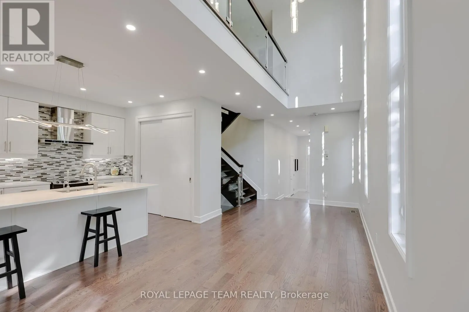 38 SUNNYMEDE AVENUE