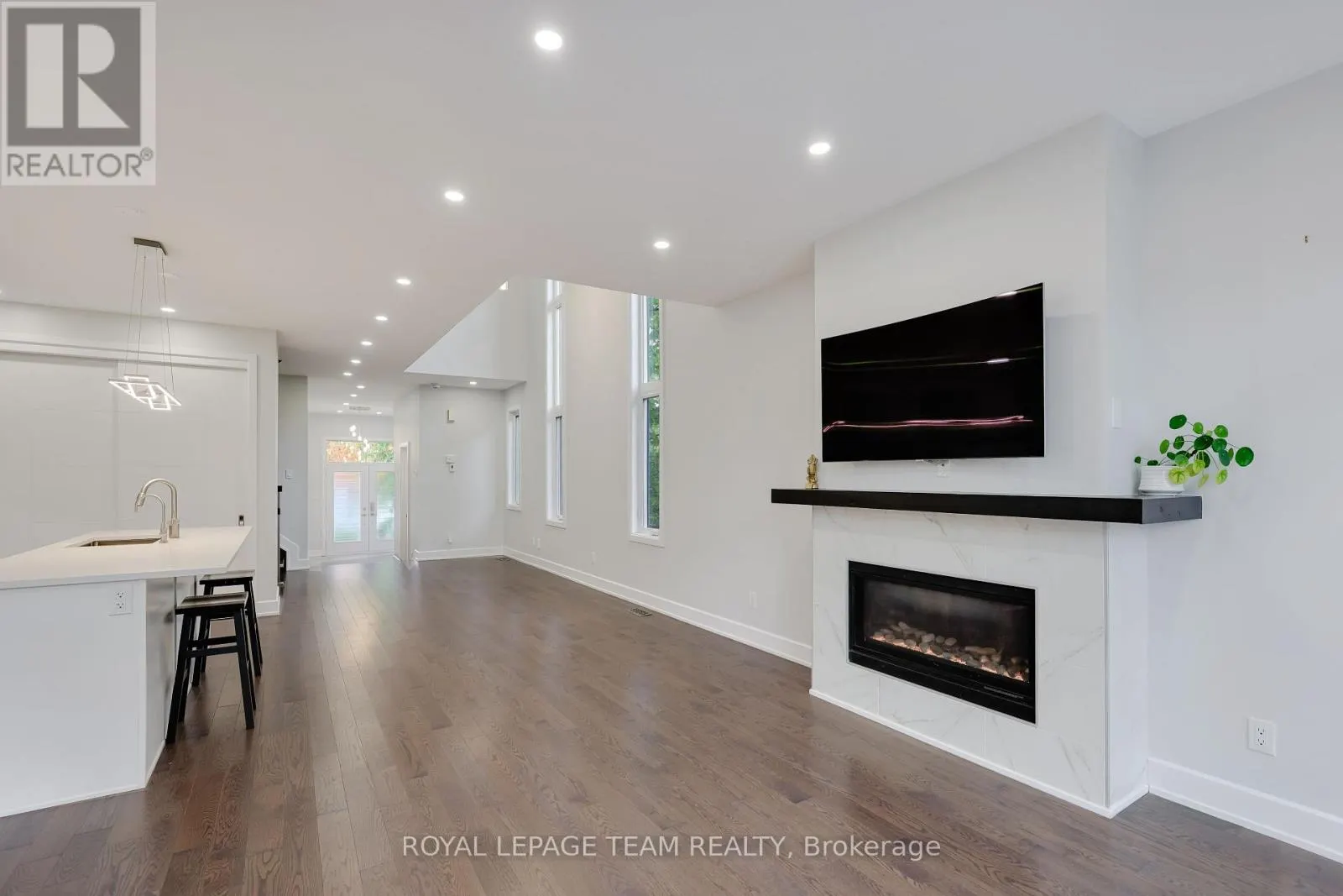 38 SUNNYMEDE AVENUE