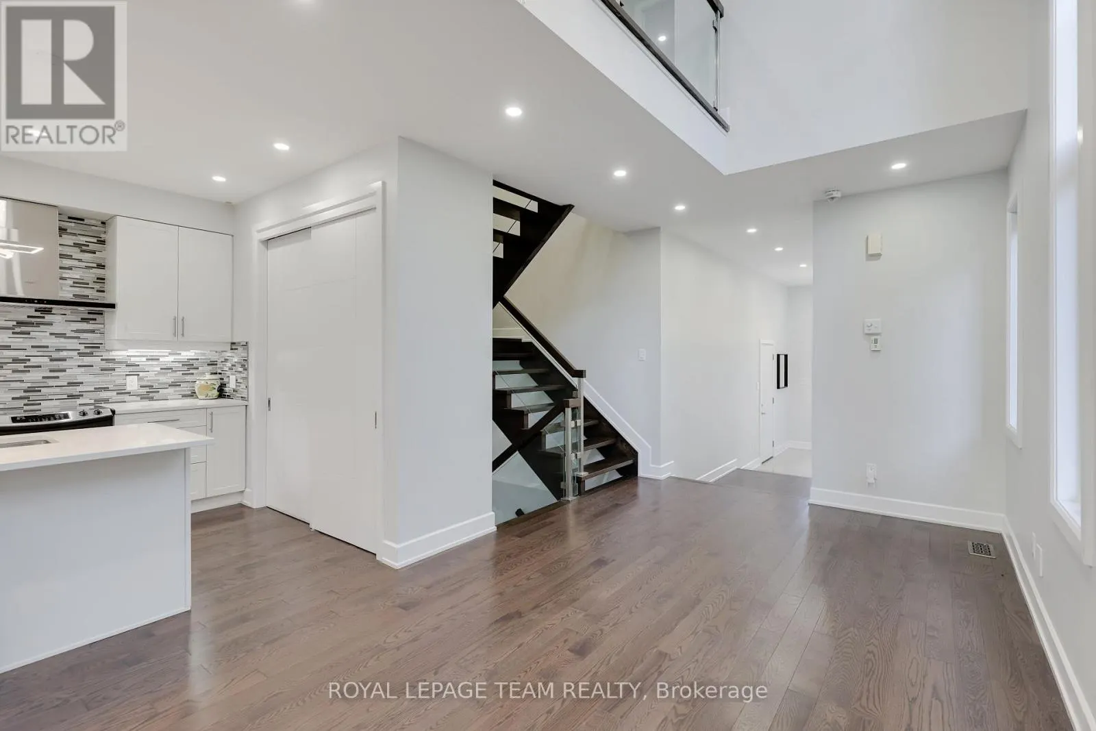 38 SUNNYMEDE AVENUE