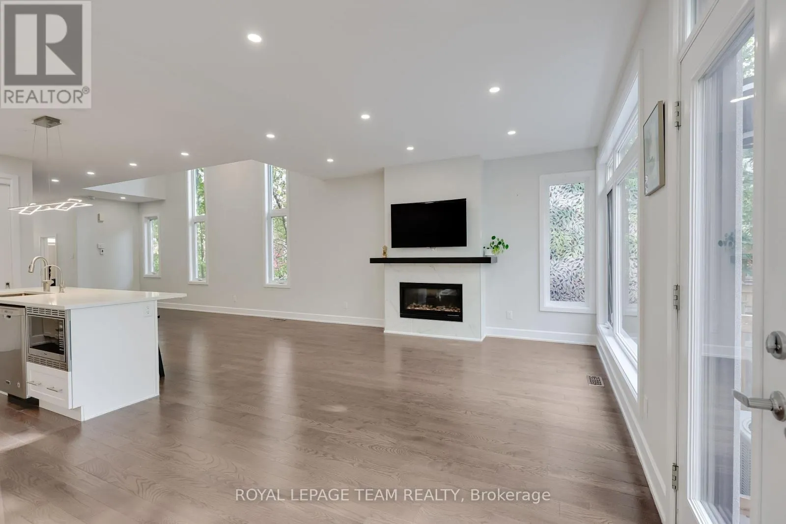 38 SUNNYMEDE AVENUE