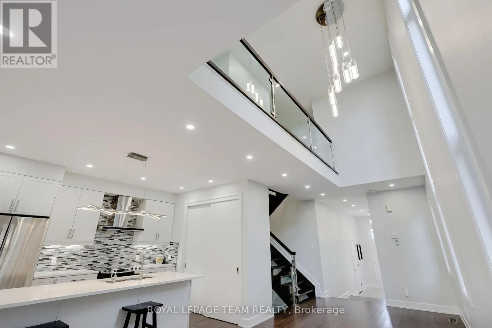 38 SUNNYMEDE AVENUE