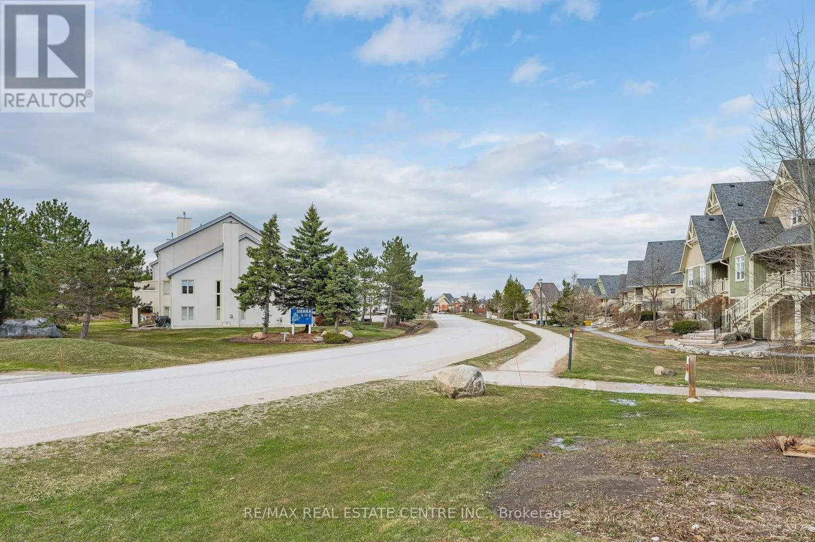 228 - 125 FAIRWAY COURT