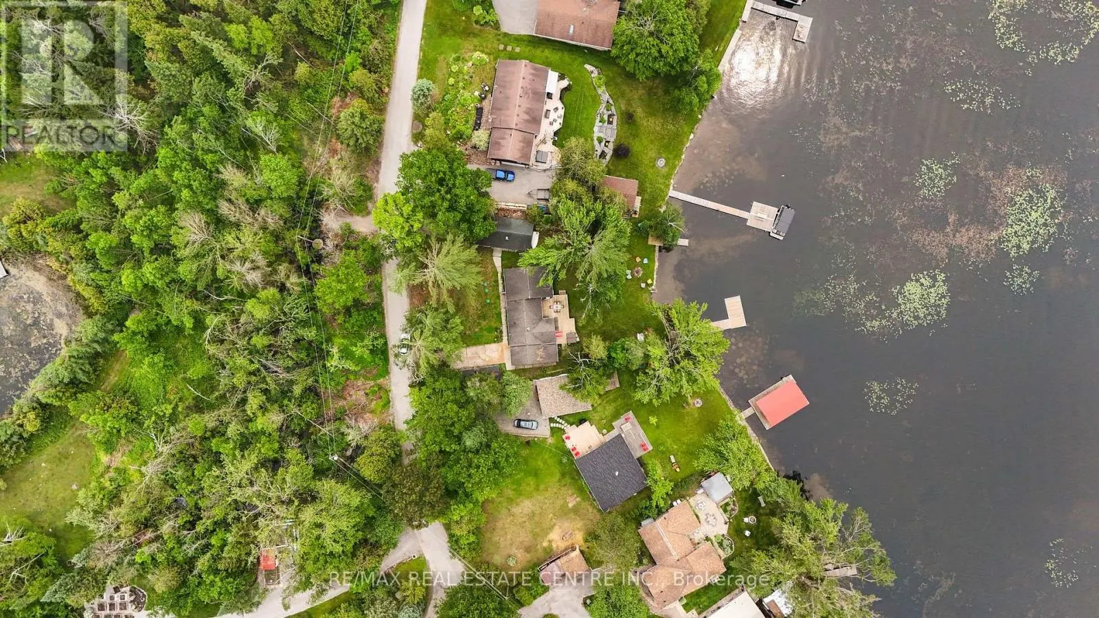 3012 GREENWOOD LANE