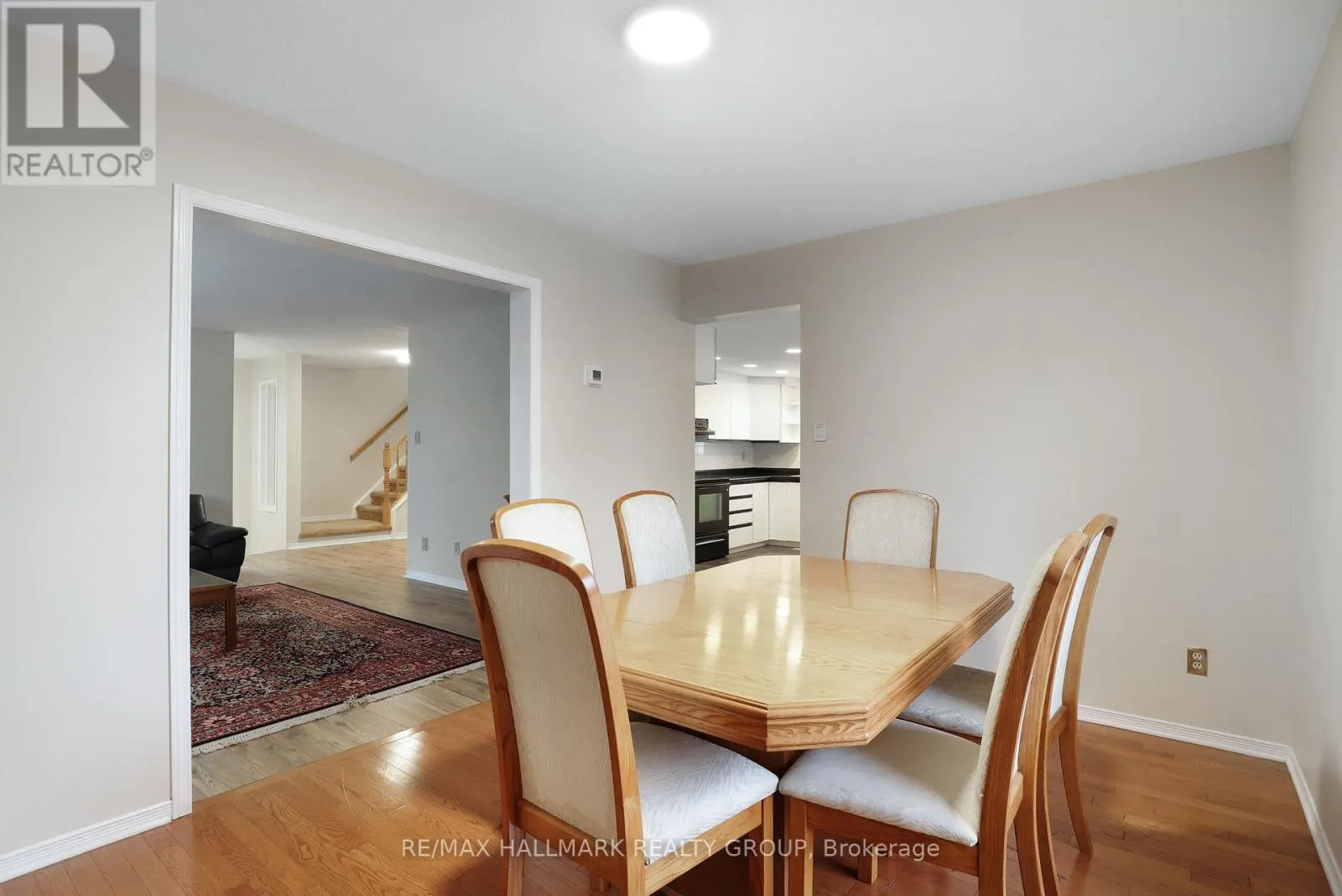 6 ROBINA AVENUE