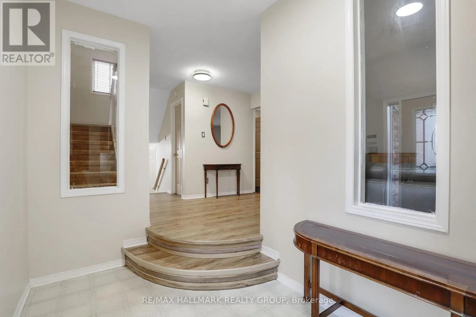 6 ROBINA AVENUE
